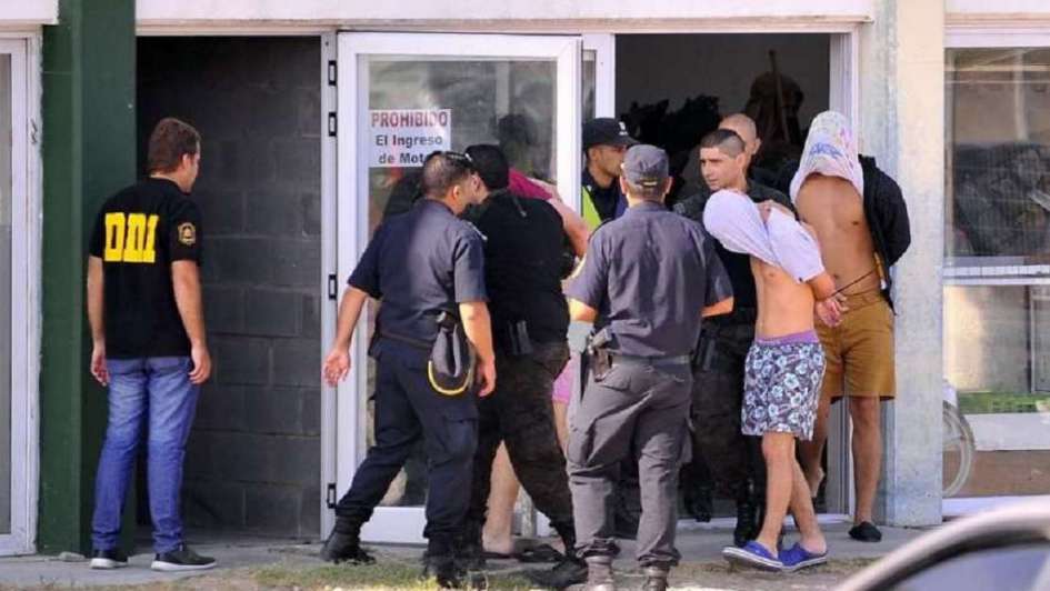 LOS RUGBIERS PIDIERON PLAYSTATION Y AIRE ACONDICIONADO PORQUE HACE CALOR EN LA CÁRCEL