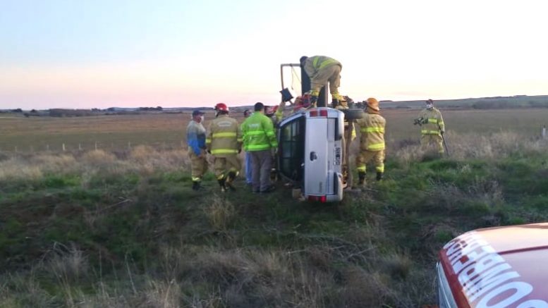 RUTA 72: Un hombre resultó herido al volcar en su camioneta