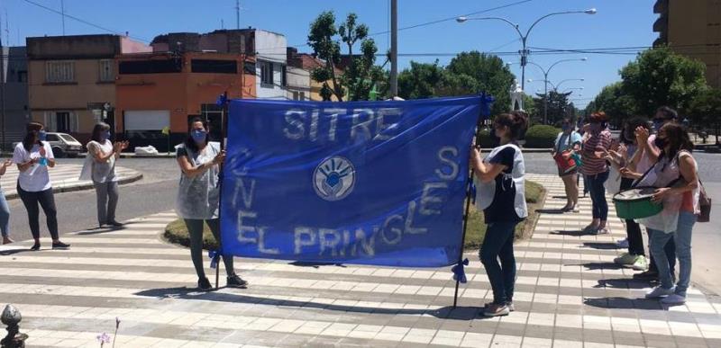 Personal de enfermería se movilizó al Palacio Municipal para solicitar un bono de $ 20.000