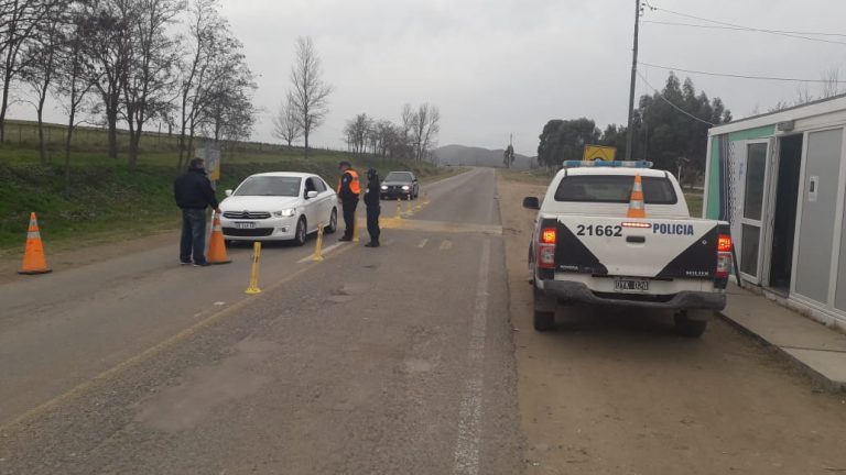 Decenas de vehículos fueron rechazados en los ingresos a la comarca