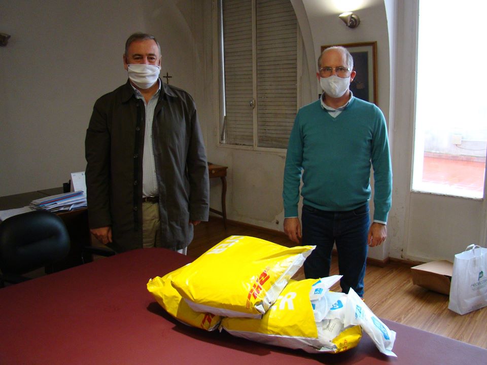 ENTREGA DE BARBIJOS QUIRÚRGICOS Y DE VACUNAS ANTIGRIPALES