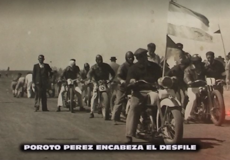 Hoy recordamos parte de la historia fotográfica del motociclismo pringlense