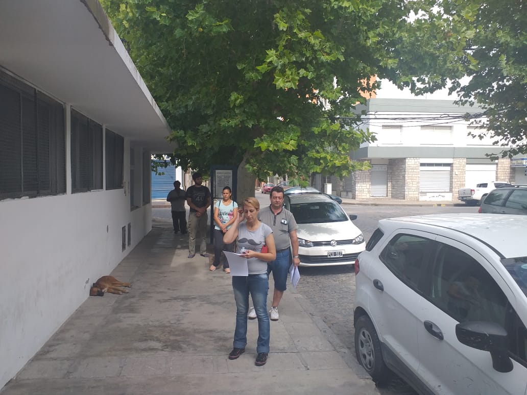 “Alrededor de 800 personas han venido a realizar el trámite”