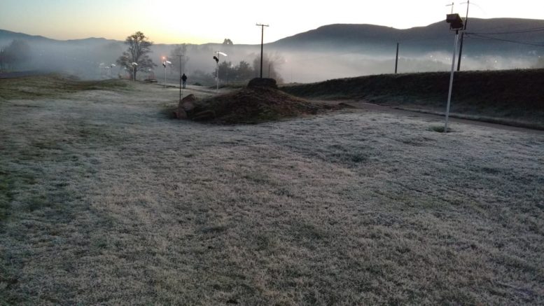 SIERRA DE LA VENTANA: Escarcha y niebla para un frío amanecer