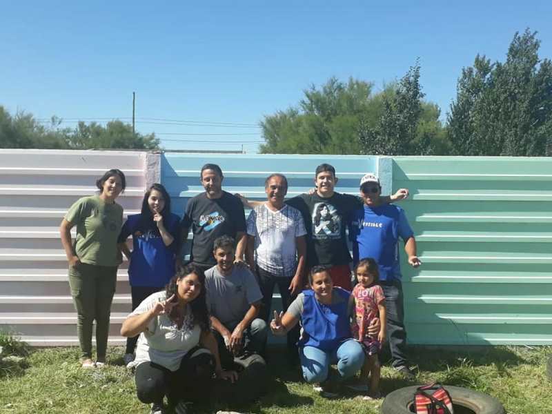 Integrantes de “La Cámpora Pringles” pintaron las instalaciones de un merendero local