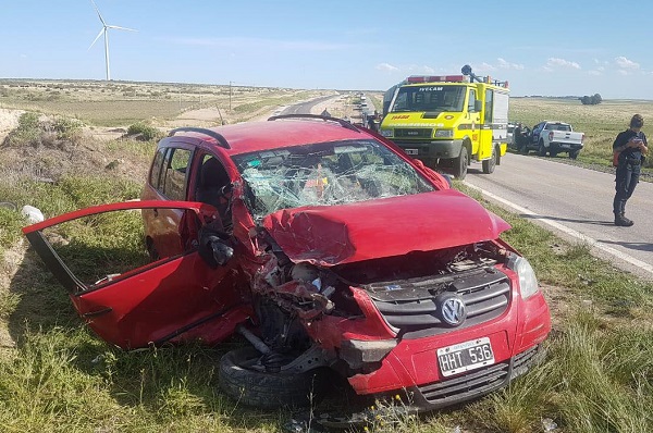 RUTA 33: Chocaron dos vehículos y hubo 3 heridos