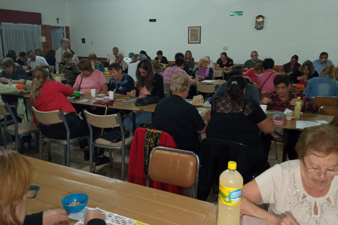 Tarde en familia de la Peña Amigos de la Tercera Edad