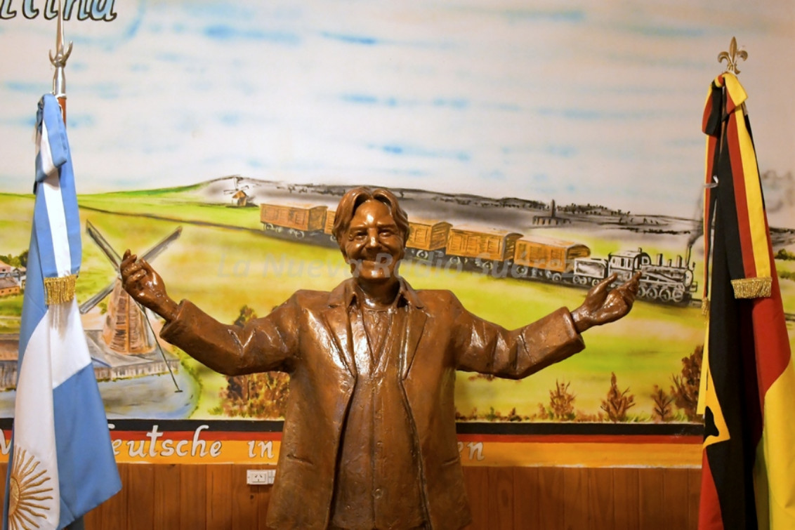 Sergio Denis será homenajeado con una escultura que inaugurarán en Pueblo San José