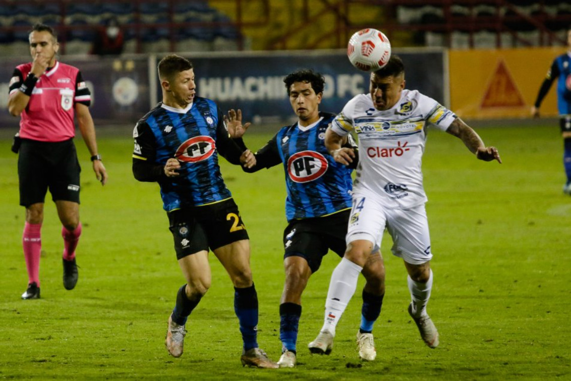 El equipo de Cuevas sigue sumando