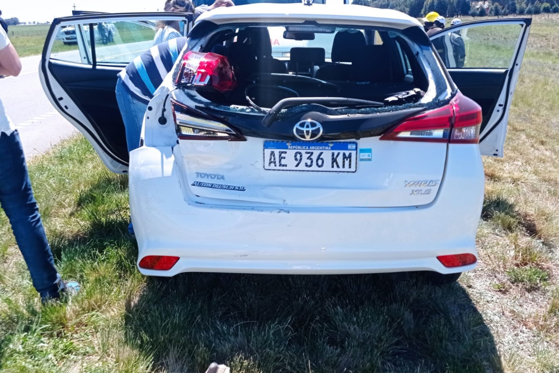 Colisionaron un camión y un auto en la ruta 33