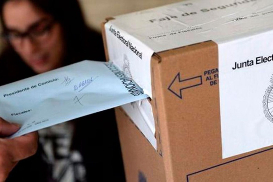 Elecciones 2021: adelantan la designación de autoridades de mesa para que sean vacunadas