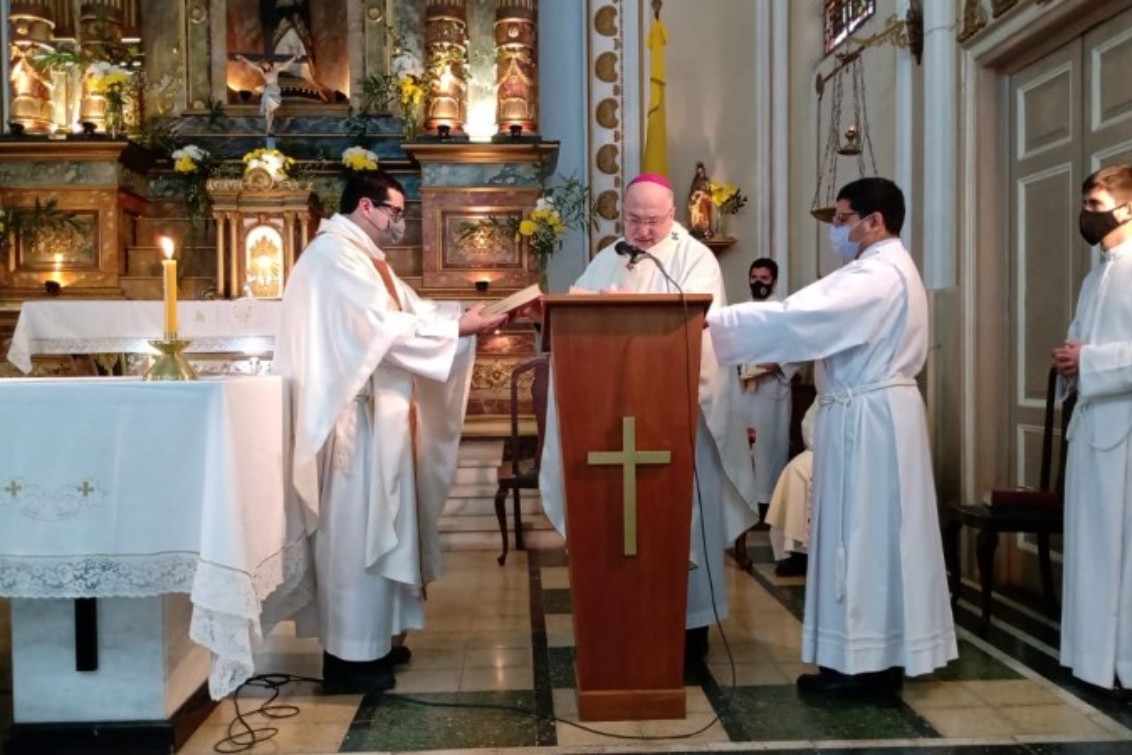 Emotiva ceremonia de inicio del Ministerio Pastoral del Padre Matías Pardo