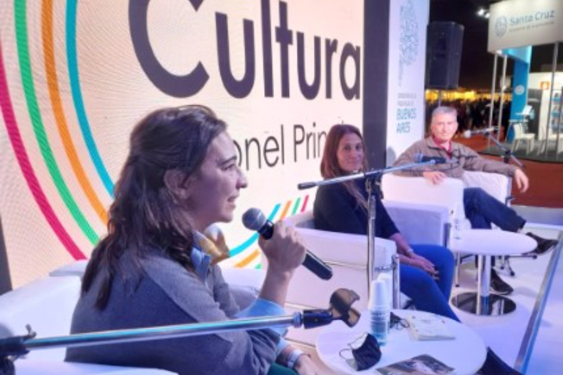 Dos pringlenses presentes en la Feria del Libro