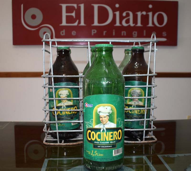 ¿TE ACORDÁS DE LAS TRADICIONALES BOTELLAS DE VIDRIO DE ACEITE COCINERO?