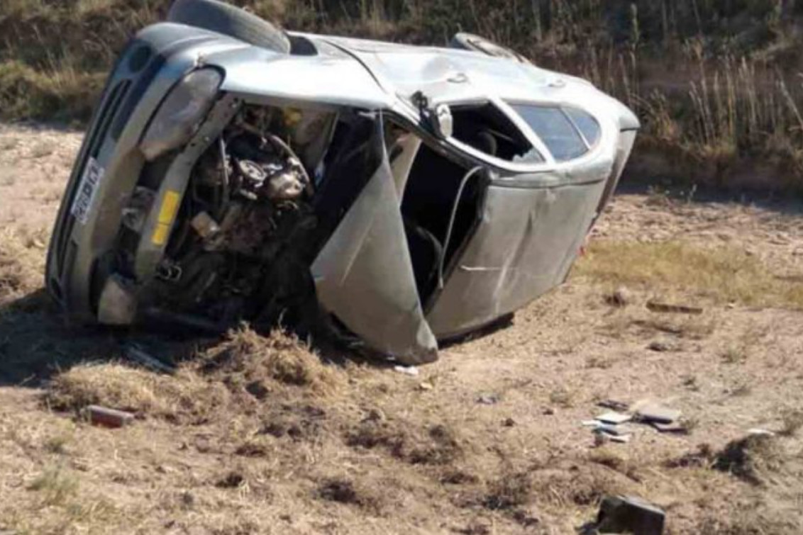 UN JOVEN FALLECIÓ Y DOS RESULTARON HERIDOS EN UN VUELCO EN PIGUÉ