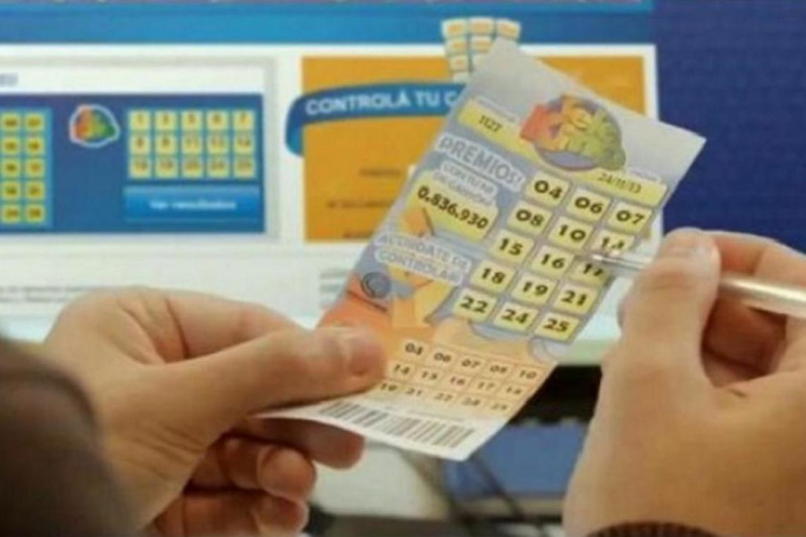Dorrego: Mujeres ofrecen presuntas boletas ganadoras de Telekino a cambio de dólares