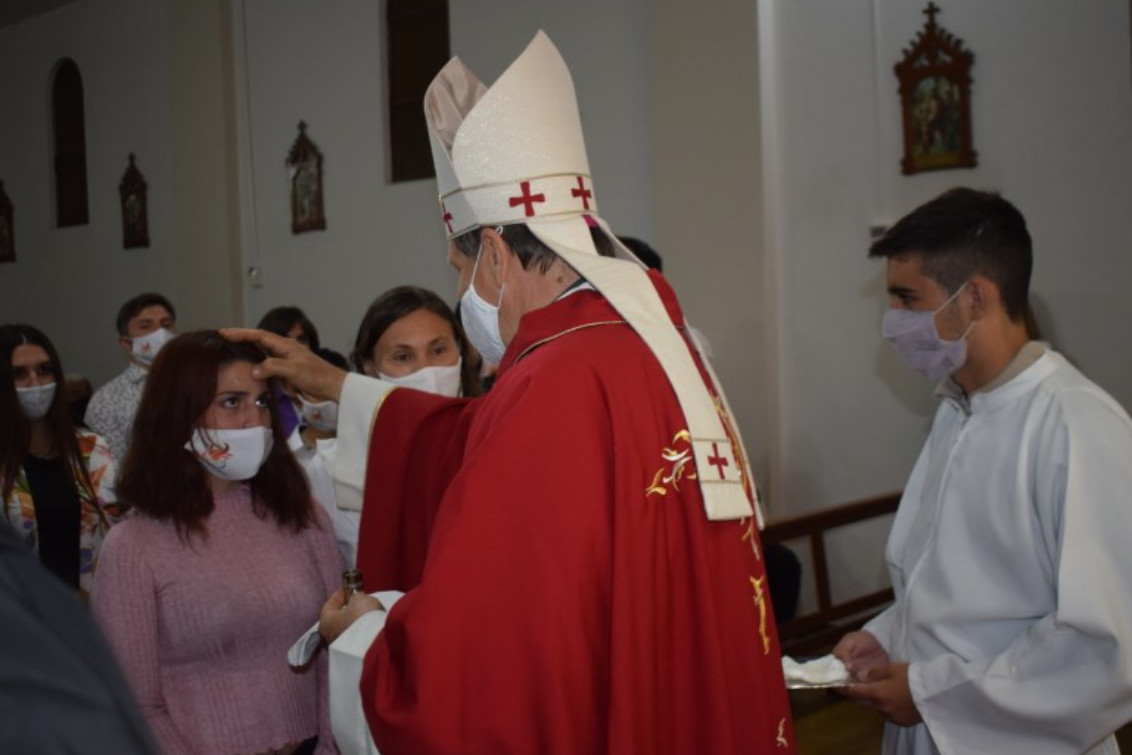 Confirmaciones en la Capilla Santa Lucía