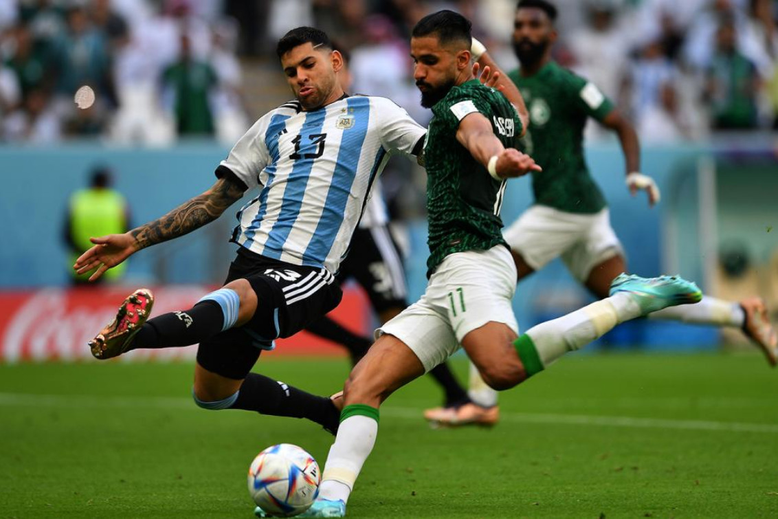 Argentina cayó 2-1 ante Arabia Saudita y sufrió un duro golpe en el debut mundialista