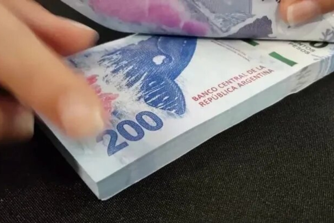 Billetes de $200 se venden a precios insólitos: ¿Hasta cuánto pagan en Internet?