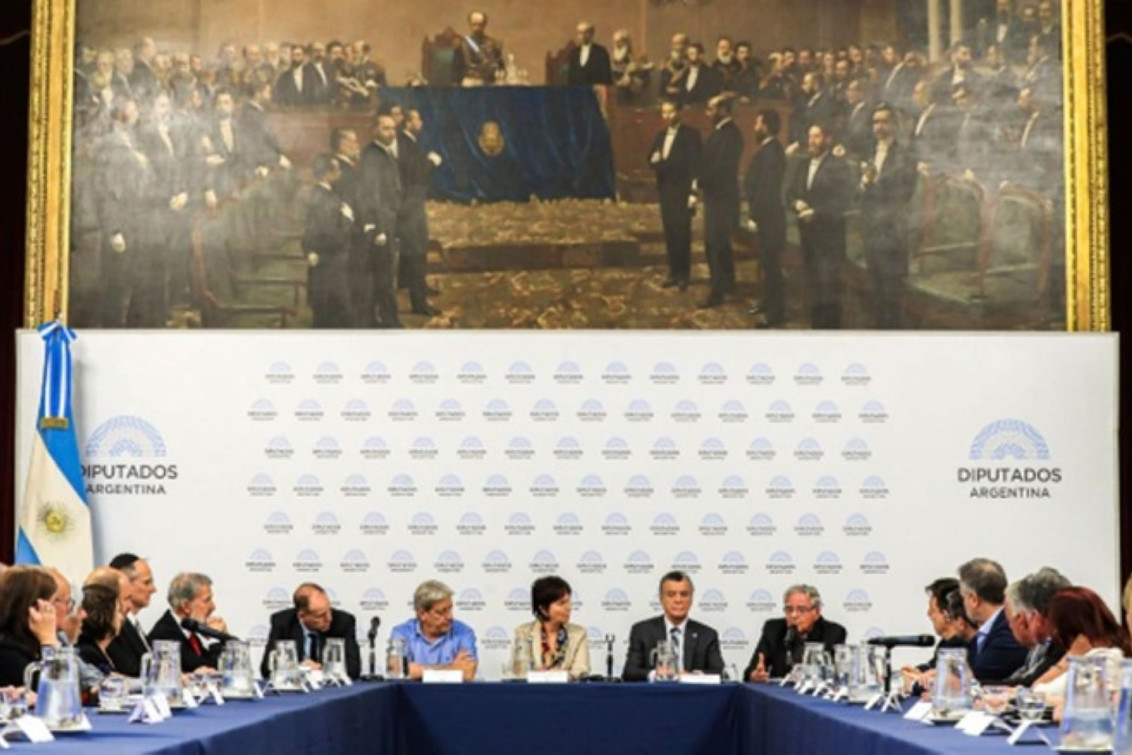 Ariel Guarco participó del Consejo Económico y Social en el Congreso Nacional