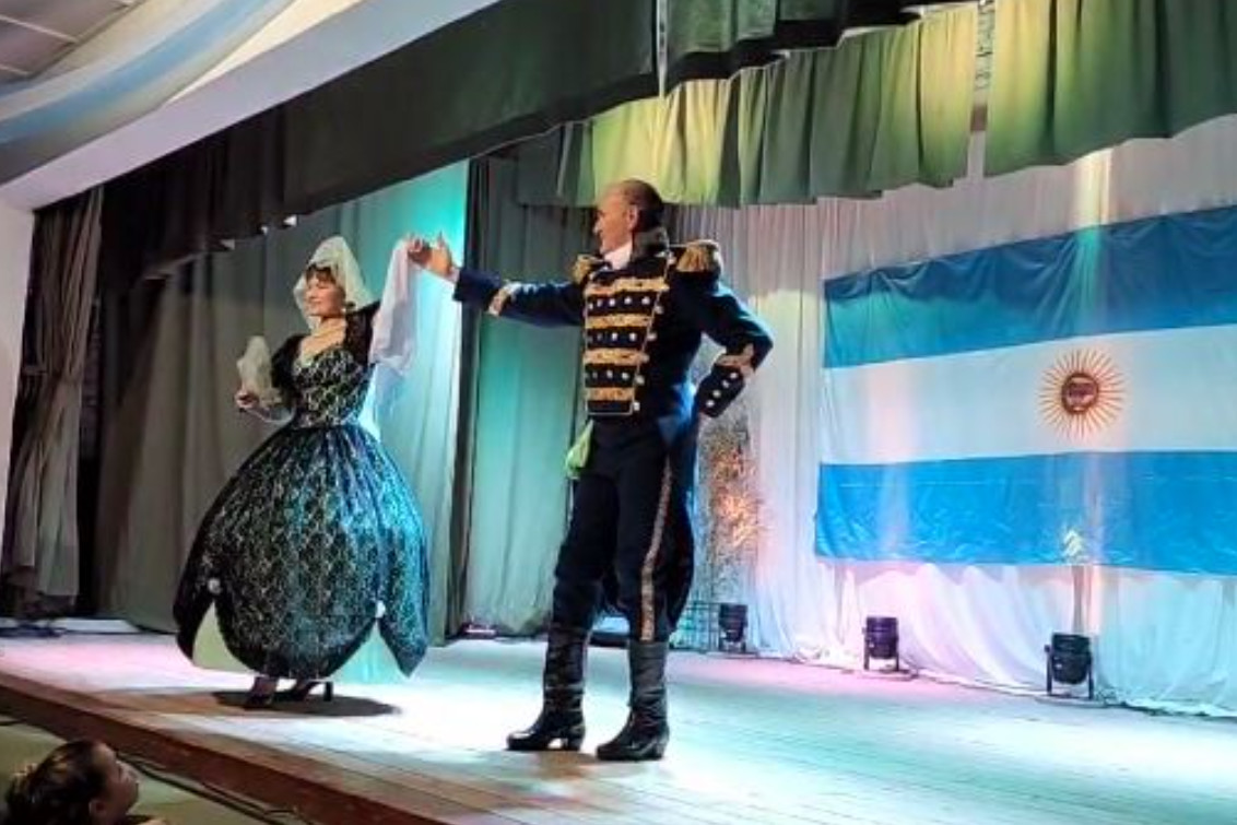 La pareja de baile “Patria y Tradición” celebró sus 25 años con la danza 